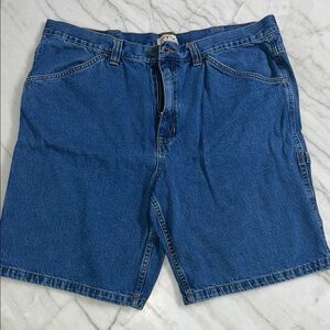 Blue Mountain men’s denim shorts size 44
